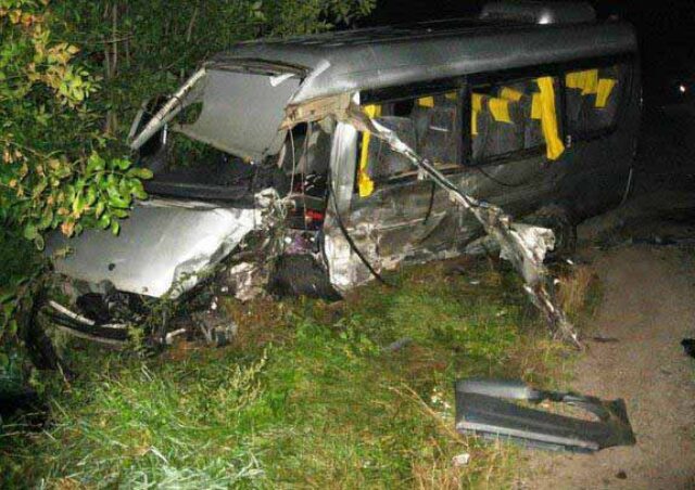 ДТП в Литовежі: одна людина загинула, 16 поранені! ДТП в Литовежі: одна людина загинула