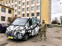 Працівники Нововолинської міськради передали авто нашим Захисникам Працівники Нововолинської міськради передали авто нашим Захисникам