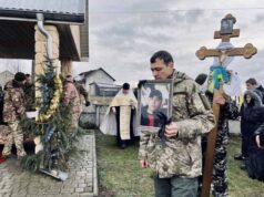 У селі Хренів попрощалися із воїном Анатолієм Левончуком У селі Хренів попрощалися із воїном Анатолієм Левончуком