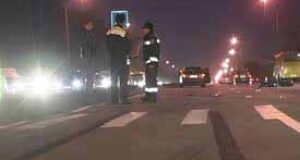 Дівчина ледь не перебігла дорогу на той світ Дівчина ледь не перебігла дорогу на той світ