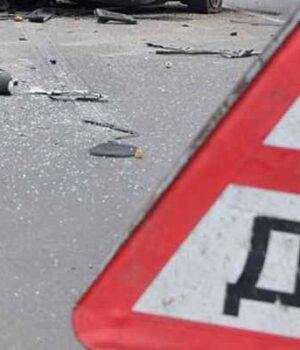 14-річна дівчина на "БМВ" врізалась у стовп