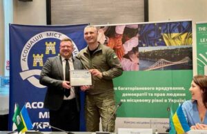 Нововолинська громада отримала найвищу відзнаку в Україні за організацію роботи під час війни Нововолинська громада отримала найвищу відзнаку в Україні за організацію роботи під час війни