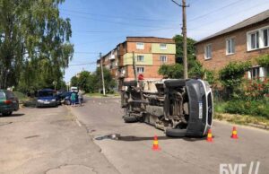 У Нововолинську внаслідок ДТП перевернулась вантажівка: постраждала жінка У Нововолинську внаслідок ДТП перевернулась вантажівка: постраждала жінка