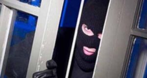 Міліціонери затримали квартирного злодія Міліціонери затримали квартирного злодія