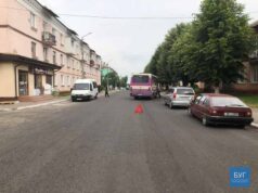 Автобус в’їхав у легковик Автобус в’їхав у легковик