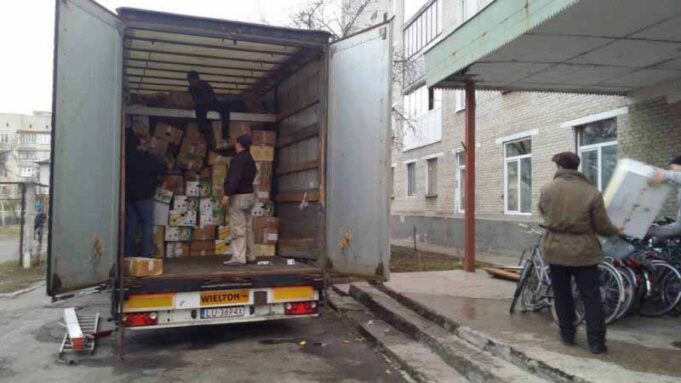 Благодійний фонд «Карітас-Волинь» отримав 40 тонн “гуманітарки” з Бельгії Благодійний фонд «Карітас-Волинь» отримав 40 тонн "гуманітарки" з Бельгії