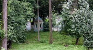 Дитячі замки в парку перетворилися на наркопритон Дитячі замки в парку перетворилися на наркопритон