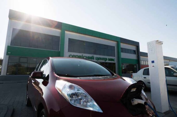 Новий сервісний центр МВС, пропускний режим в міськраду і камери на оновленій дорозі Новий сервісний центр МВС