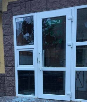 42981075_632987827097785_2262975533337804800_n Кримінальна ніч Нововолинська: викрали з магазину техніку Apple