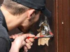 У Жовтневому молодики “обчистили” квартиру жінки У Жовтневому молодики "обчистили" квартиру жінки