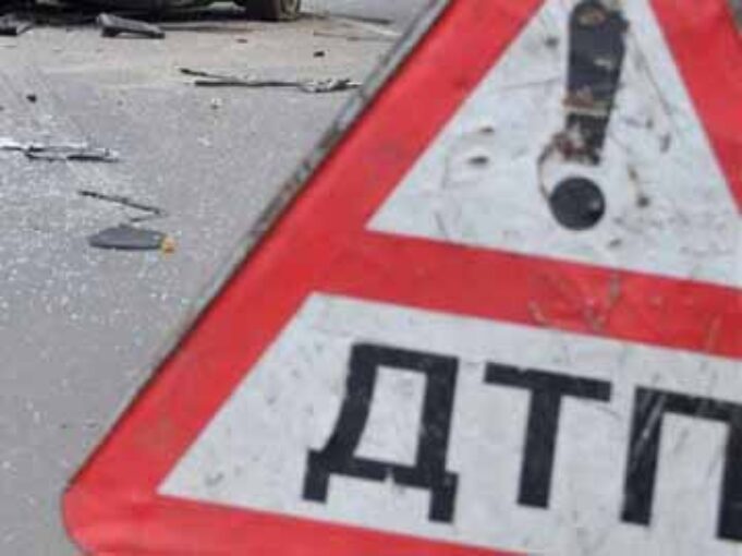 Біля “Базиліка” мотоцикліст збив дівчину: шукають свідків (ОНОВЛЕНО) Біля "Базиліка" мотоцикліст збив дівчину: шукають свідків (ОНОВЛЕНО)