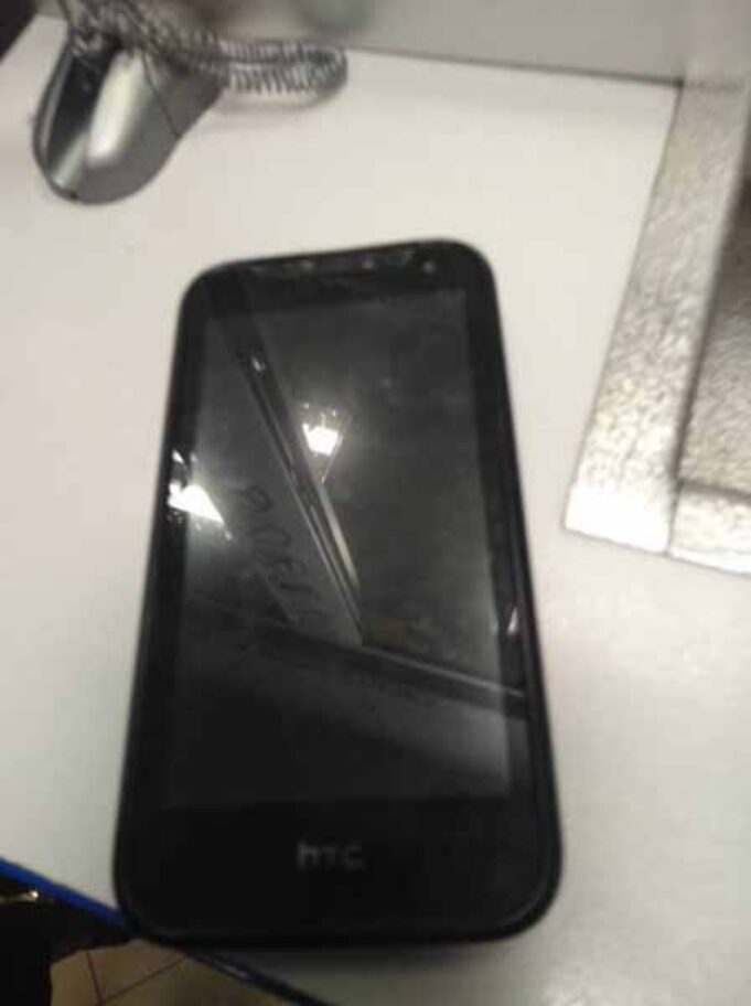 Знайшли вкрадений телефон… у “Скарбниці”! Знайшли вкрадений телефон... у "Скарбниці"!