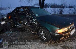 ДТП біля Старої Лішні: «BMW» врізався у «Peugeot Expert» ДТП біля Старої Лішні: «BMW» врізався у «Peugeot Expert»