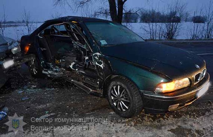 ДТП біля Старої Лішні: «BMW» врізався у «Peugeot Expert» ДТП біля Старої Лішні: «BMW» врізався у «Peugeot Expert»