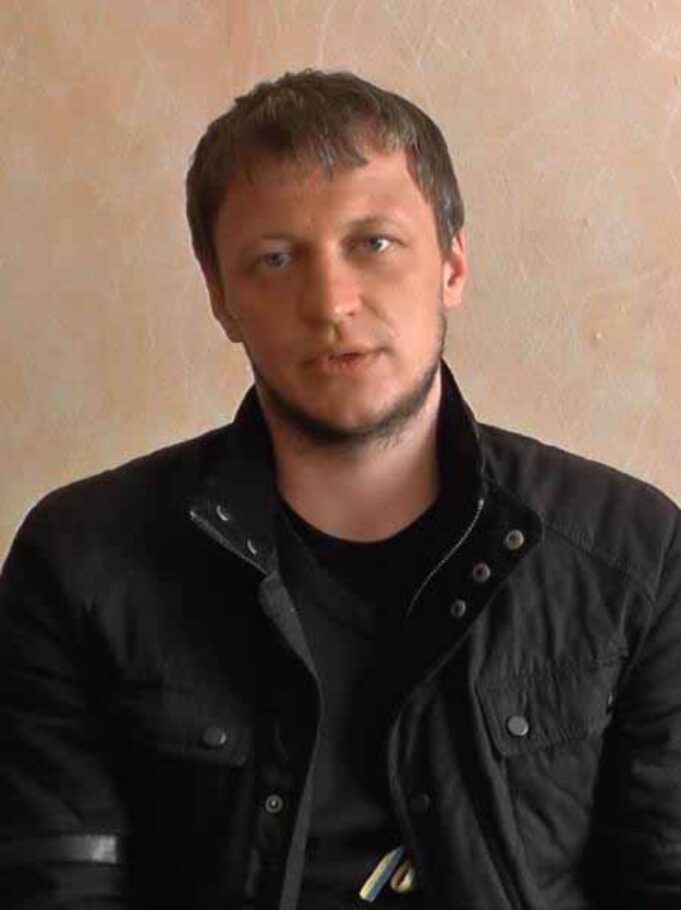 Боєць Першої сотні Костянтин Влєзков: “Незабаром – Майдан-3” Боєць Першої сотні Костянтин Влєзков: "Незабаром - Майдан-3"