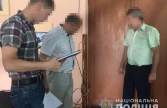 Голову Литовезької ОТГ спіймали на хабарі Голову Литовезької ОТГ спіймали на хабарі