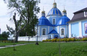 У Низкиницькому монастирі викрали скриньку із пожертвами для солдатів У Низкиницькому монастирі викрали скриньку із пожертвами для солдатів