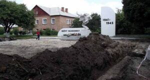 Півмільйона в Нововолинську поспішно «освоюють» Півмільйона в Нововолинську поспішно «освоюють»