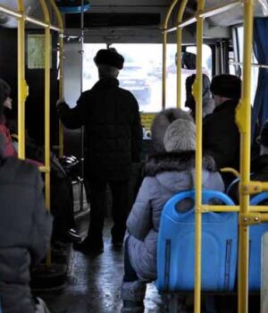 Пільговикам виплачуватимуть гроші для проїзду у транспорті