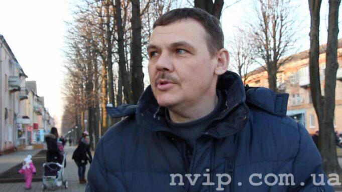 На першій та дев’ятій шахтах УБОЗ вилучає документацію На першій та дев'ятій шахтах УБОЗ вилучає документацію