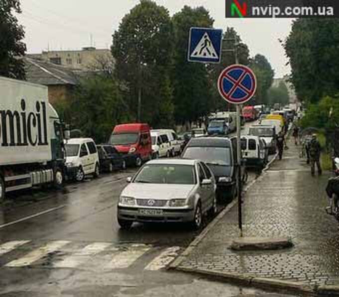 В 2018-му році у Нововолинську мають з’явитися платні парковки В 2018-му році у Нововолинську мають з’явитися платні парковки