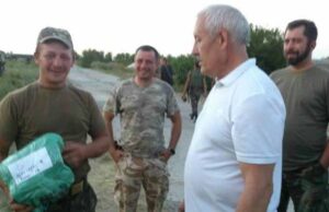 Волинські волонтери на сході: “подарунки” солдатам Волинські волонтери на сході: "подарунки" солдатам