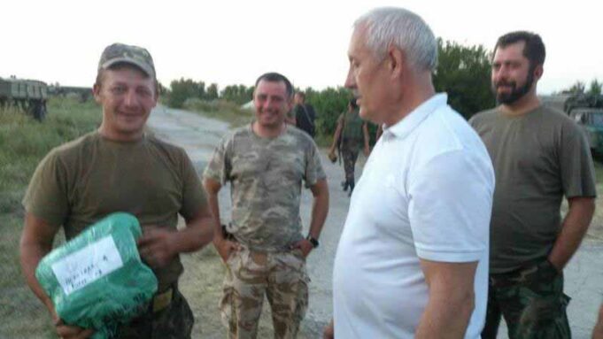 Волинські волонтери на сході: “подарунки” солдатам Волинські волонтери на сході: "подарунки" солдатам