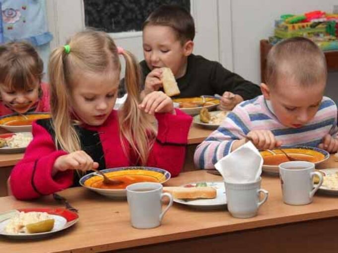 Офіційно: міськрада підвищила плату на харчування і забрала пільги в частини учасників бойових дій Офіційно: міськрада підвищила плату на харчування і забрала пільги в частини учасників бойових дій