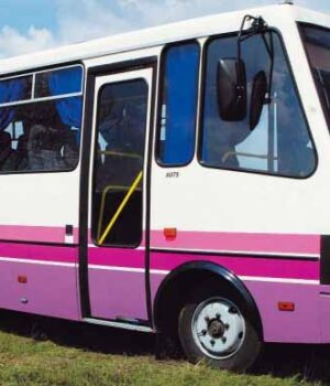 Чоловік випав із автобуса й отримав смертельну травму (ОНОВЛЕНО)