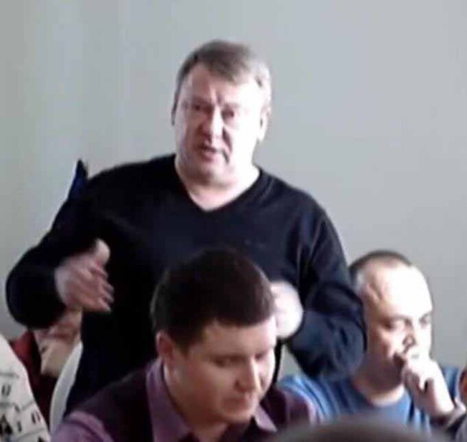 Нововолинський «регіонал» перекрутив звернення лідера міського «УДАРу» на свою користь Нововолинський «регіонал» перекрутив звернення лідера міського «УДАРу» на свою користь