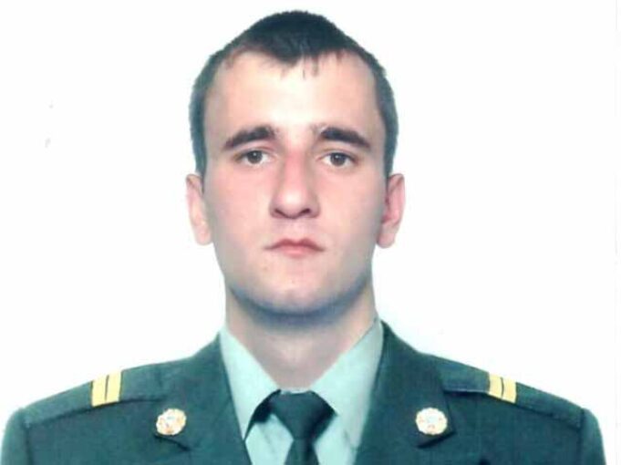 Матері Олександра Свинчука вручили орден “За мужність” Матері Олександра Свинчука вручили орден “За мужність”