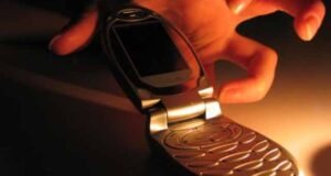 Вкрав мобілку просто у комп’ютерному клубі! Вкрав мобілку просто у комп’ютерному клубі!