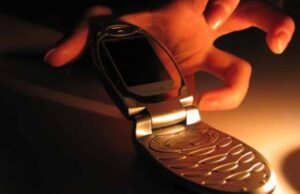 Вкрав мобілку просто у комп’ютерному клубі! Вкрав мобілку просто у комп’ютерному клубі!