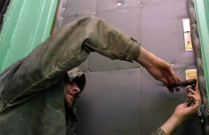 За пляшку вина злодію “світить” до трьох років За пляшку вина злодію "світить" до трьох років