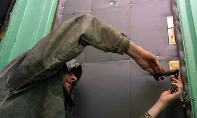 За пляшку вина злодію “світить” до трьох років За пляшку вина злодію "світить" до трьох років