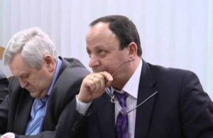 Профспілкові лідери домагаються звільнення гендиректора “Волиньвугілля” Гарбузюка Профспілкові лідери домагаються звільнення гендиректора "Волиньвугілля" Гарбузюка