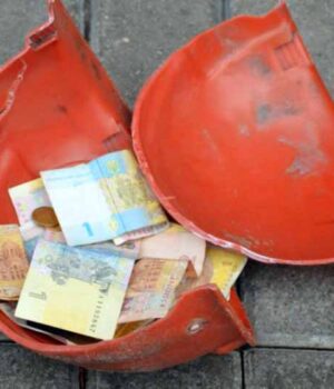 77_8 Гірники діючих шахт відмовились працювати