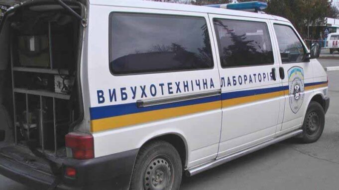 Житель Жовтневого пошкодив руку: вибухнув ліхтар Житель Жовтневого пошкодив руку: вибухнув ліхтар