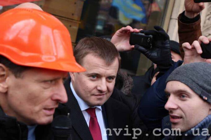 Шахтарям виплатять зарплату й організують зустріч із міністром Шахтарям виплатять зарплату й організують зустріч із міністром