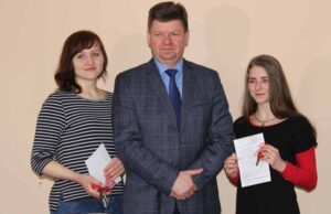 Двом сиротам вручили ключі від житла Двом сиротам вручили ключі від житла