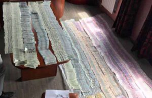 На Волині поліція вилучила “чорну касу” митників (ФОТО) На Волині поліція вилучила “чорну касу” митників (ФОТО)