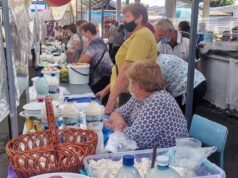 У Нововолинську на ринку порушують правила карантину. ВІДЕО У Нововолинську на ринку порушують правила карантину. ВІДЕО