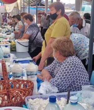 У Нововолинську на ринку порушують правила карантину. ВІДЕО