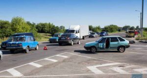 ДТП біля ринку: не розминулись «ВАЗ» та «Шкода» ДТП біля ринку: не розминулись «ВАЗ» та «Шкода»