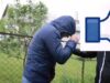 “Антипедофілія”: активісти затримали чоловіка, який прийшов на зустріч до дівчини "Антипедофілія": активісти затримали чоловіка
