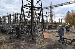 Через ракетні обстріли зменшать ліміти споживання електроенергії! Через ракетні обстріли зменшать ліміти споживання електроенергії!