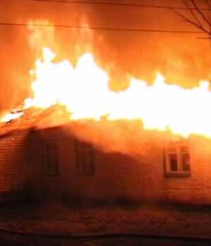 986 Пожежа в недобудованому будинку: ледь не згорів безхатченко