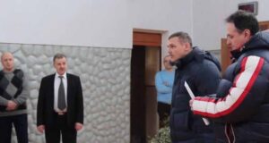 “Червона” профспілка – недієва й тільки “висмоктує” гроші, – ініціативна група на зборах шахти №... "Червона" профспілка - недієва й тільки "висмоктує" гроші