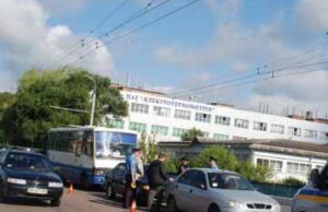 Водій маршрутки «Нововолинськ-Рівне» винуватець потрійної аварії в Луцьку! Водій маршрутки «Нововолинськ-Рівне» винуватець потрійної аварії в Луцьку!