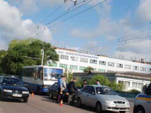 Водій маршрутки «Нововолинськ-Рівне» винуватець потрійної аварії в Луцьку! Водій маршрутки «Нововолинськ-Рівне» винуватець потрійної аварії в Луцьку!